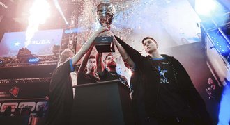 Nejúspěšnějším týmem na MČR v počítačových hrách byla eSuba, ovládla League of Legends