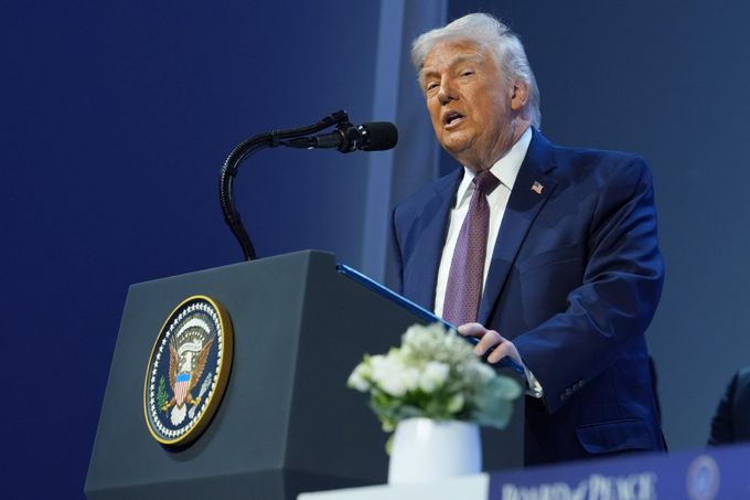 Američtí olympionici kritizují poměry v USA. Trumpův člověk navrhl stěhování do Kanady Američtí olympionici kritizují poměry v USA. Trumpův člověk navrhl stěhování do Kanady