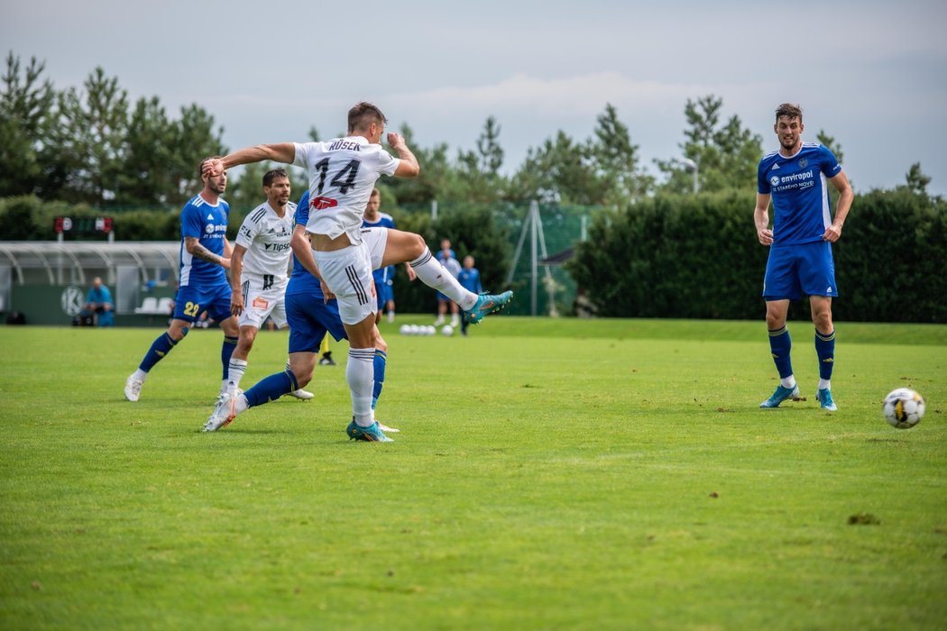 Olomouc porazila Jihlavu 3:0. Prosadil se i Antonín Růsek (č. 14)