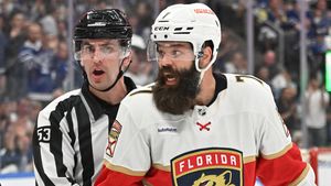 NHL ONLINE: Vegas a Florida hrají první zápas finále, Gudas v akci