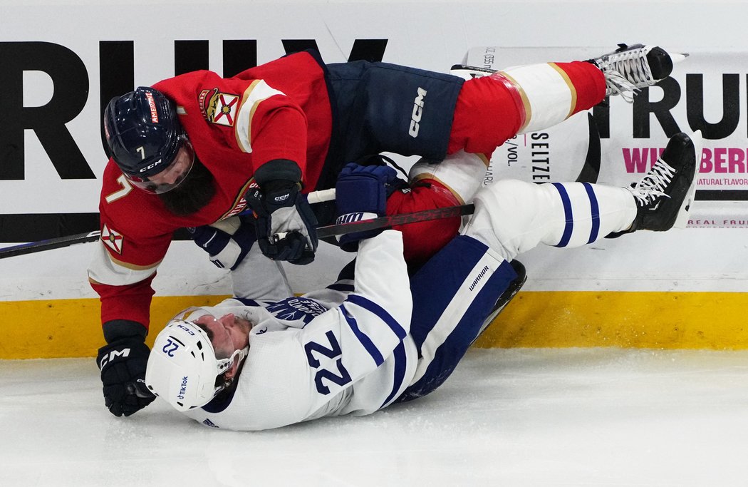 Obránce Radko Gudas musel čelit bombové výhrůžce