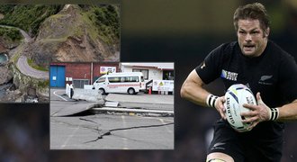 Legenda All Blacks zachraňuje životy! Na Zélandu pomáhá při zemětřesení