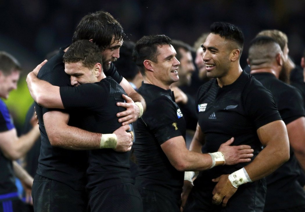 All Blacks ve finále šampionátu v Londýně porazili velké rivaly Australany 34:17