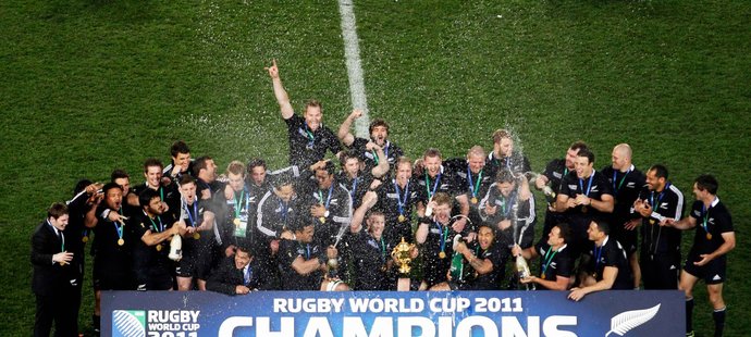 Novozélandští ragbisté vyhráli domácí mistrovství světa.