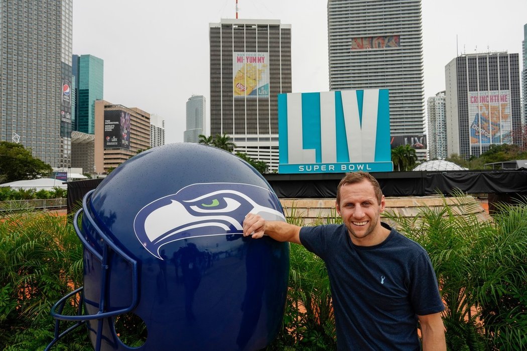 Rob Burrow se vydal do Ameriky na Super Bowl