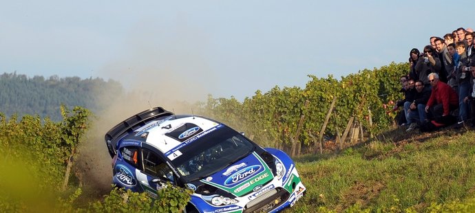 Ilustrační foto - Ford Fiesta WRC si proklestil cestu vinicemi