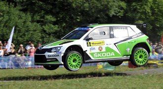 Kopecký vede slavnou Barum rallye Zlín, mistrovský titul je blízko