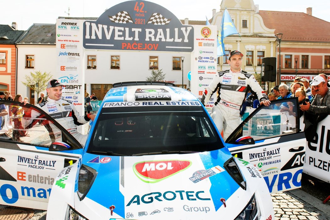 Již jistý domácí šampion Jan Kopecký ovládl Rallye Pačejov