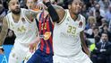 Basketbalista Realu Madrid Trey Thompkins, který byl nakažen koronavirem. Basketbalista Realu Madrid Trey Thompkins, který byl nakažen koronavirem.