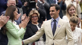Federerovi zase tleskal Wimbledon. Prozradil, proč netrénuje své děti