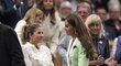 Federer a jeho žena Mirka se na tribuně setkali s princeznou Kate