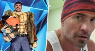 Ruský šampion Kostomarov: Ukázal nohy po amputaci! Úřady ho řeší kvůli dluhu