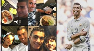 Chce být jako Ronaldo! Fotbalista (18) kopíruje hvězdu, jen "syna" si půjčuje