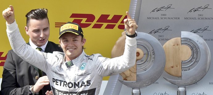 Nico Rosberg slaví vítězství po Velké ceně Rakouska