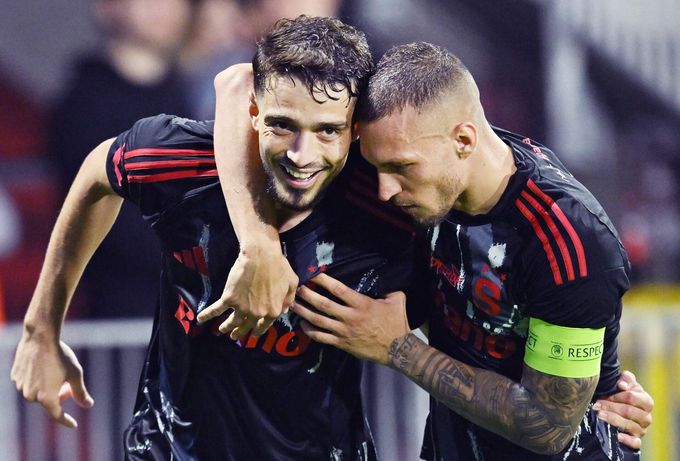 Rrahmani zatím poráží Kuchtu i Vojtu. V čem je jiný a proč sedí do Priskeho systému? Rrahmani zatím poráží Kuchtu i Vojtu. V čem je jiný a proč sedí do Priskeho systému?