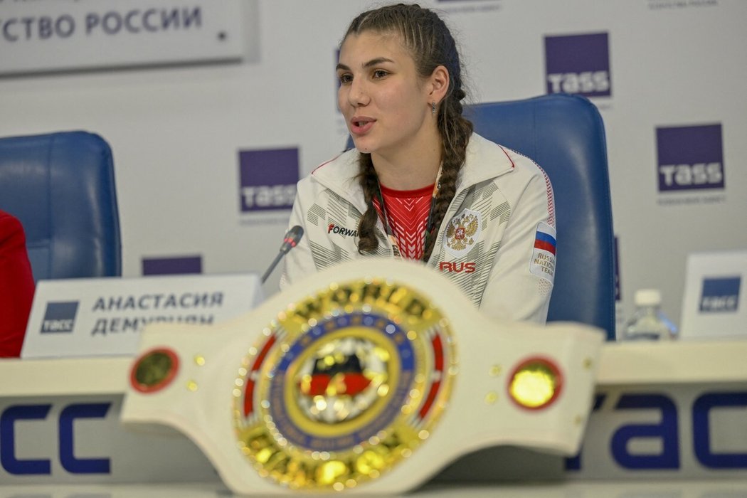 Ruská boxerka Anatasija Demurčianová