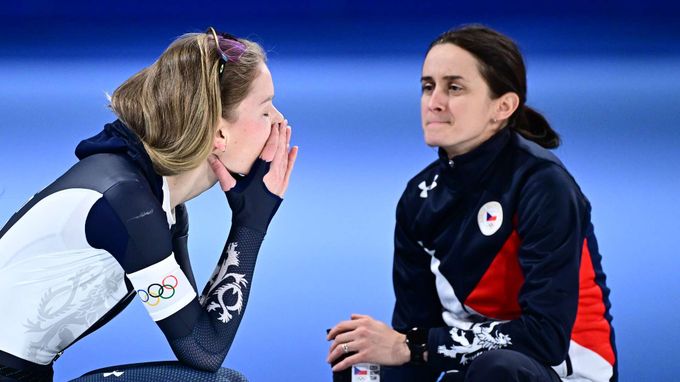 Útěcha v cíli. Sáblíková hnala Zdráhalovou jako trenérka, zklamaná Češka byla čtrnáctá Útěcha v cíli. Sáblíková hnala Zdráhalovou jako trenérka, zklamaná Češka byla čtrnáctá