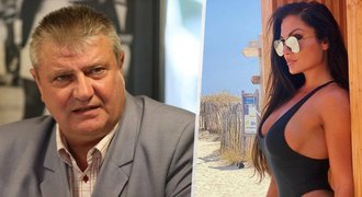 Tenisový boss Kaderka obviněn, jeho dcera Sabina... Vyrazila za detektivy!