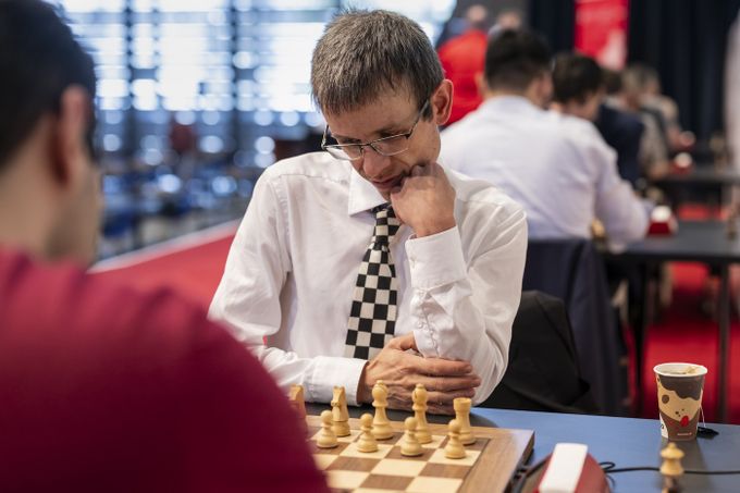 Osamocený český lev Navara mezi mladými lovci: Těžká úloha to rozhodně je Osamocený český lev Navara mezi mladými lovci: Těžká úloha to rozhodně je