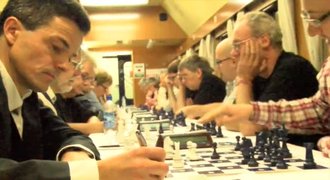 77 šachistů ze 17 zemí! Šachový vlak projede střední Evropou
