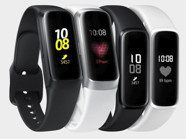 Fitness náramků najdete v dnešní době na trhu skutečně velké množství. Samsung Galaxy Fit se ale v konkurenci rozhodně neztratí.