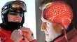 Michaelu Schumacherovi praskla při nehodě na lyžích helma, pod lebkou má několik subdurálních hematomů