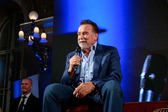 Schwarzenegger v Praze? Akce za milion dolarů! Tohle město miluju, loučil se Terminátor Schwarzenegger v Praze? Akce za milion dolarů! Tohle město miluju, loučil se Terminátor
