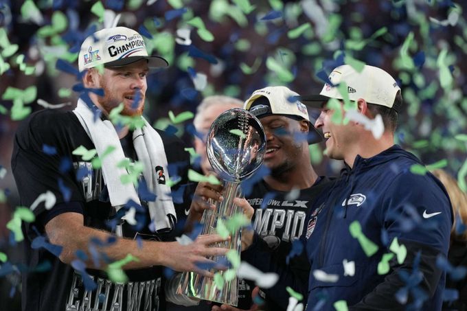 Seattle Seahawks slaví druhý Super Bowl! Přehráli Patriots, padl nový bodový rekord Seattle Seahawks slaví druhý Super Bowl! Přehráli Patriots, padl nový bodový rekord