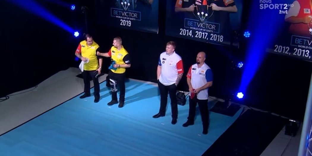 Čeští šipkaři Karel Sedláček a Adam Gawlas podlehli v prvním kole World Cup of Darts páté nasazené Belgii těsně 4:5 a na turnaji končí