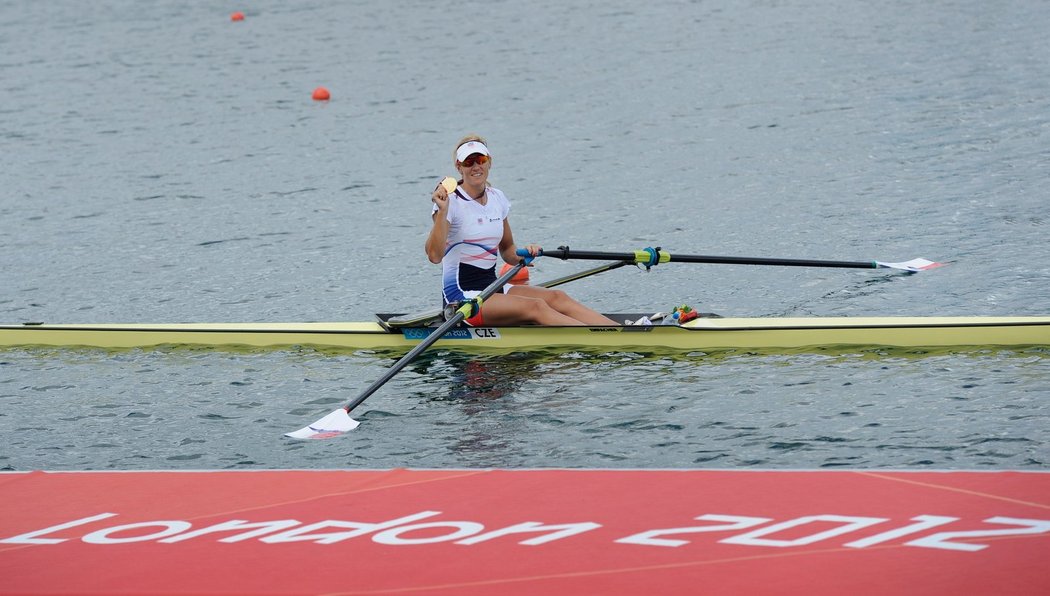 Skifařka Miroslava Knapková suverénně ovládla olympijskou regatu v Eton Dorney a získala v Londýně první zlatou medaili pro Českou republiku