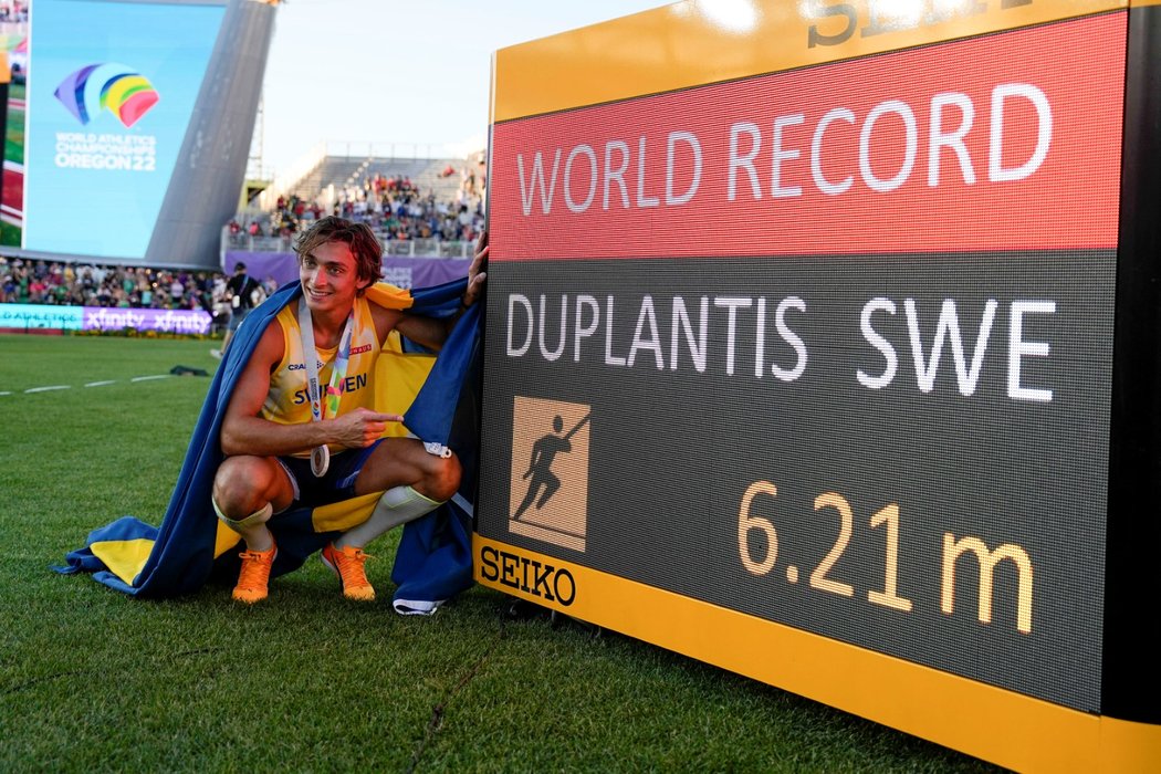 Armand Duplantis jako světový rekordman ve skoku o tyči se umístil na 2. místě v anketě Sportovec Evropy 2022