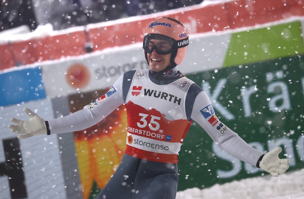 Zlatá radost rakouského skokana na lyžích Stefana Krafta