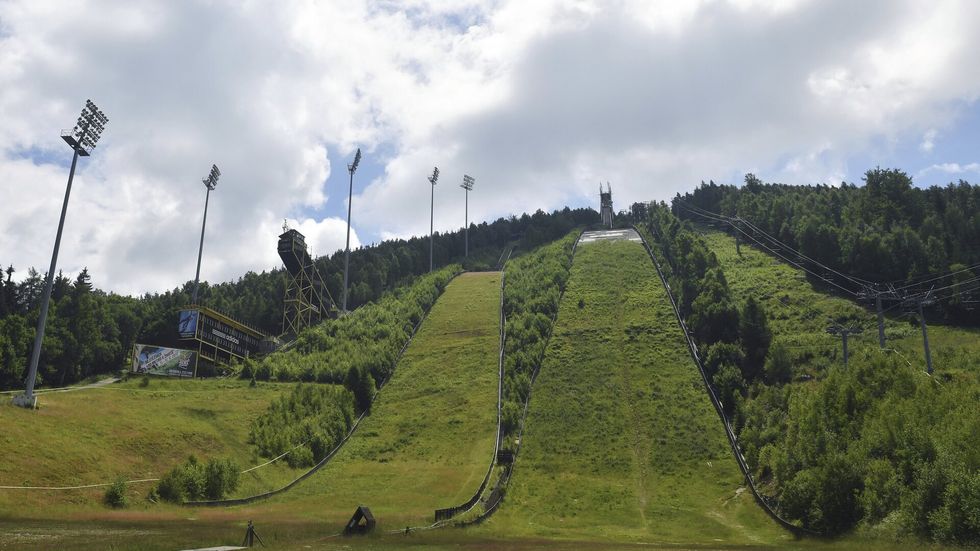 Areál skokanských můstků v Harrachově