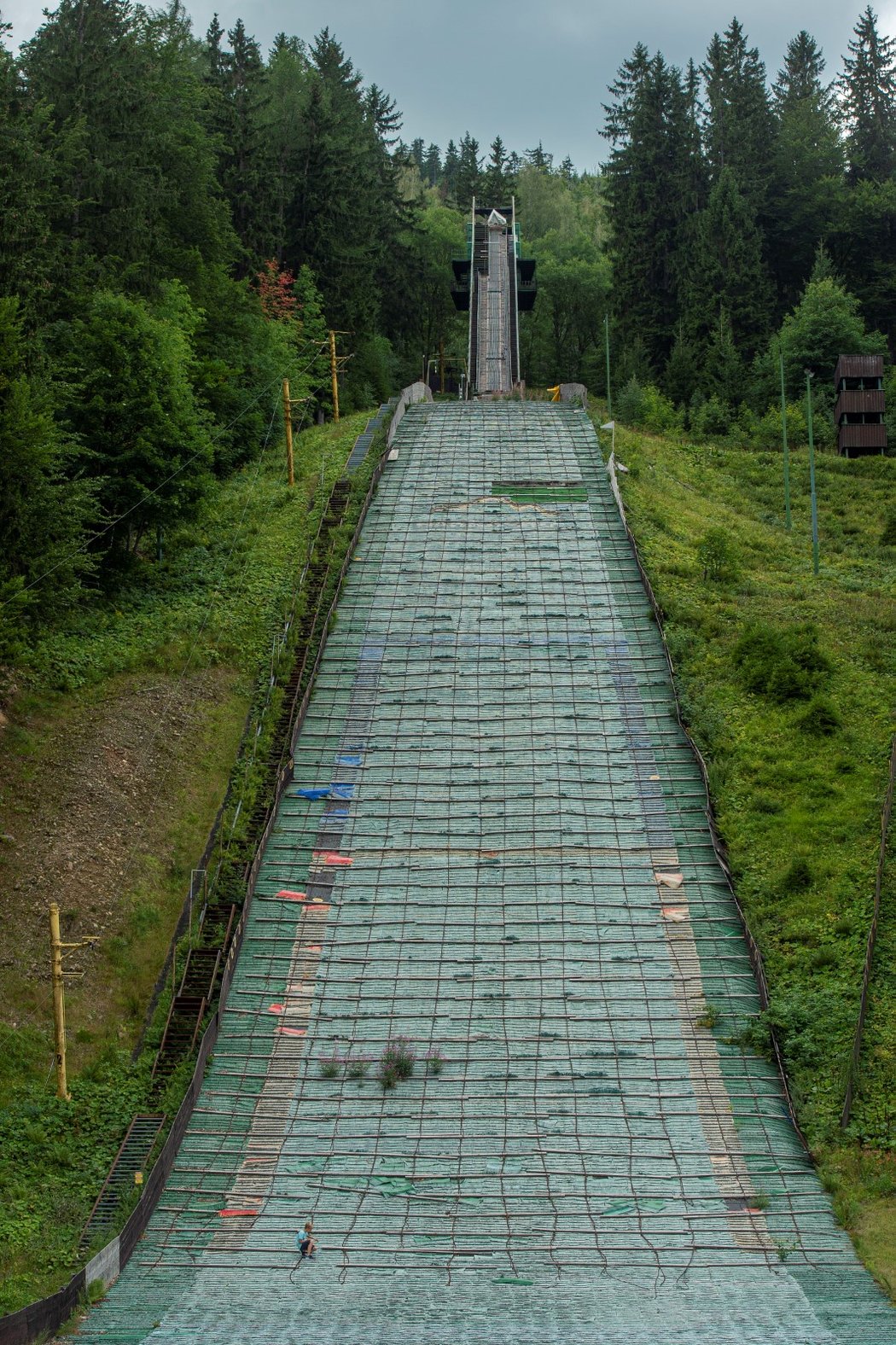 Skokanské můstky v Harrachově jsou v havarijním stavu, pomoci by měla sbírka.