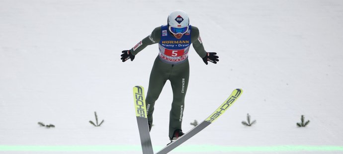 Kamil Stoch v akci ve třetím závodě Turné čtyř můstků