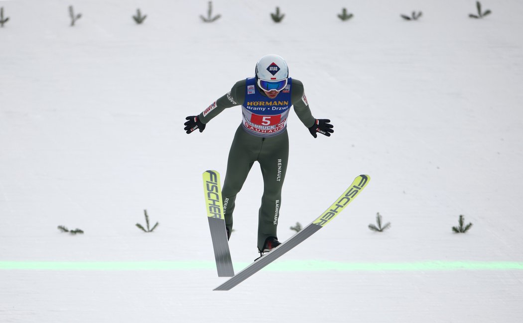 Kamil Stoch v akci ve třetím závodě Turné čtyř můstků