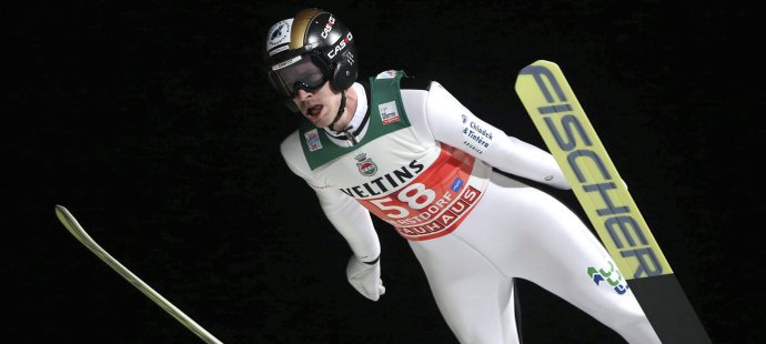 Český skokan na lyžích Roman Koudelka postoupil z kvalifikace do prvního závodu Turné čtyř můstků. Ukážou se v něm i Jakub Janda a Lukáš Hlava.