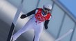 Český skokan na lyžích Roman Koudelka postoupil z kvalifikace na středním můstku