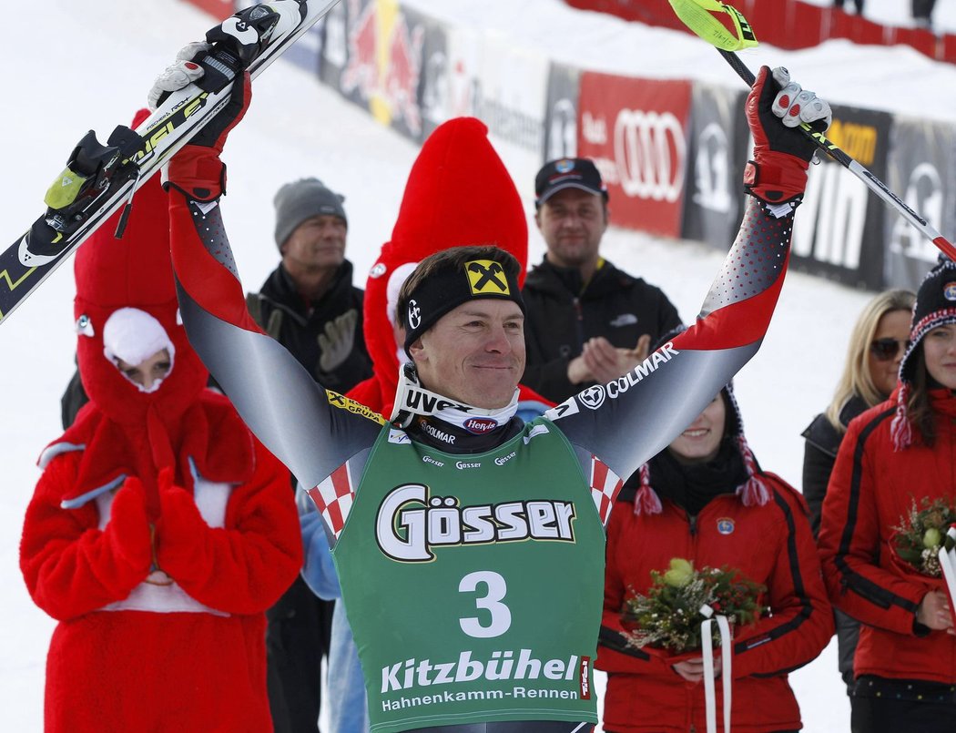 Ivica Kostelič vyhrál superobří slalom v Kitzbühelu