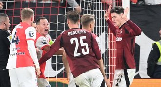 SESTŘIH: Slavia - Sparta 2:1. Domácí vedou o šest bodů, červené v závěru SESTŘIH: Slavia - Sparta 2:1. Domácí vedou o šest bodů, červené v závěru