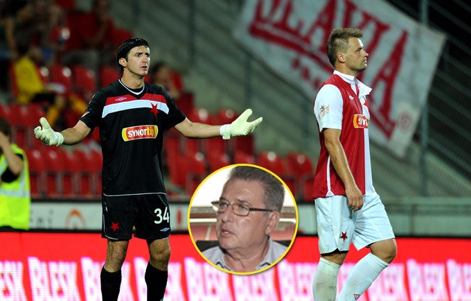 Generální ředitel Slavie Miroslav Platil rozdával pokuty, hráčům sebral startovné za srpen a realizační tým dostal ultimátum