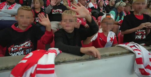 Trička oblékly i děti Trička oblékly i děti
