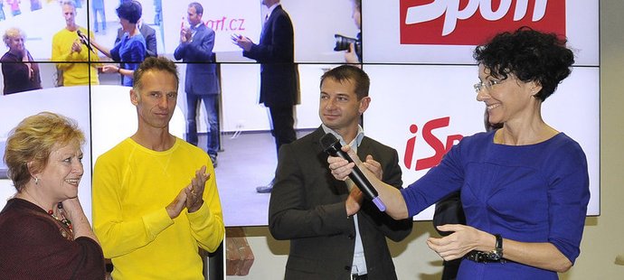 Libuše Šmuclerová se s Dominikem Haškem poprvé potkala při křtu integrovaného newsroomu deníku Sport