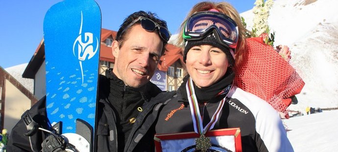 Česká snowboardistka Ester Ledecká se svým otcem, slavným zpěvákem Jankem Ledeckým