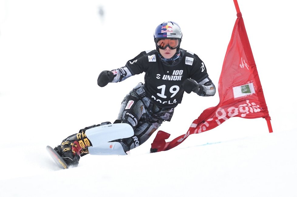 Ester Ledecká se vrací na snowboard.