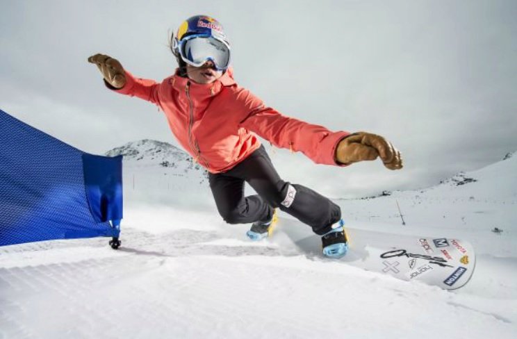 Česká snowboarďačka Eva Samková