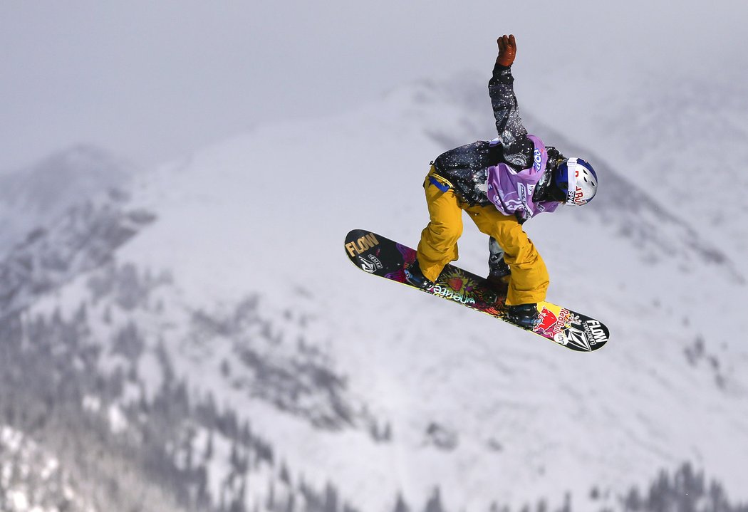 Šárka Pančochová a její skok při vítězství na Světovém poháru v americkém Copper Mountain