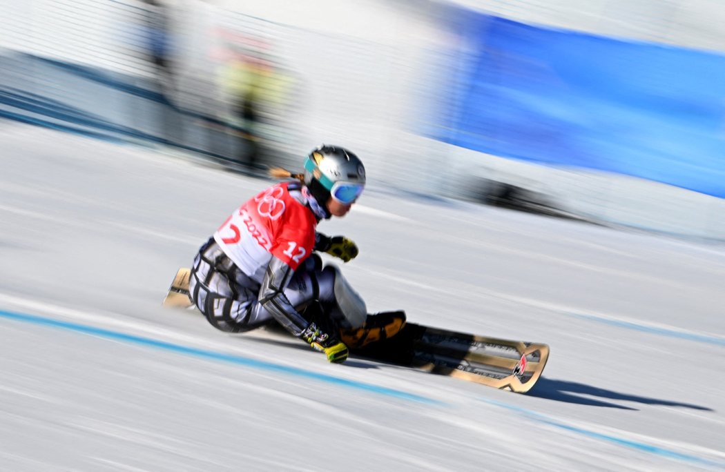 Ester Ledecká během kvalifikace paralelního obřího slalomu na snowboardu