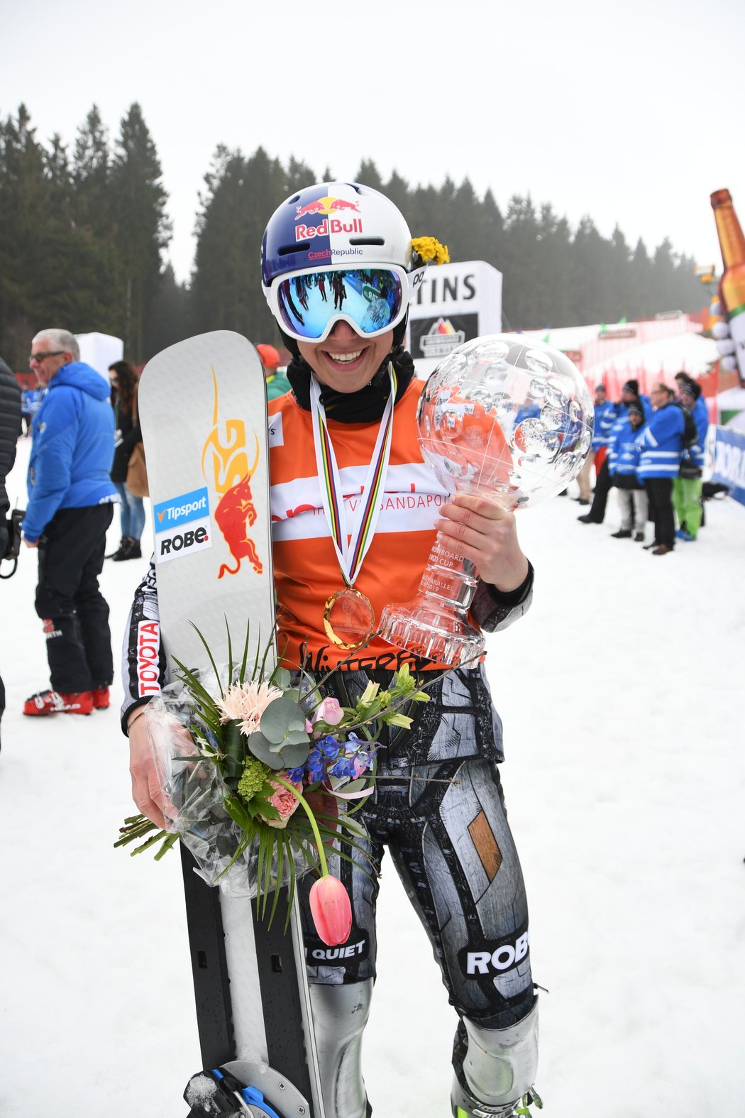 Ester Ledecká vyhrála světový pohár v den svých 24. narozenin