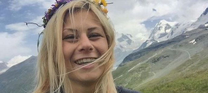 Dvacetiletá česká snowboardistka Kateřina Vojáčková miluje prkno a svého psa plemene husky...
